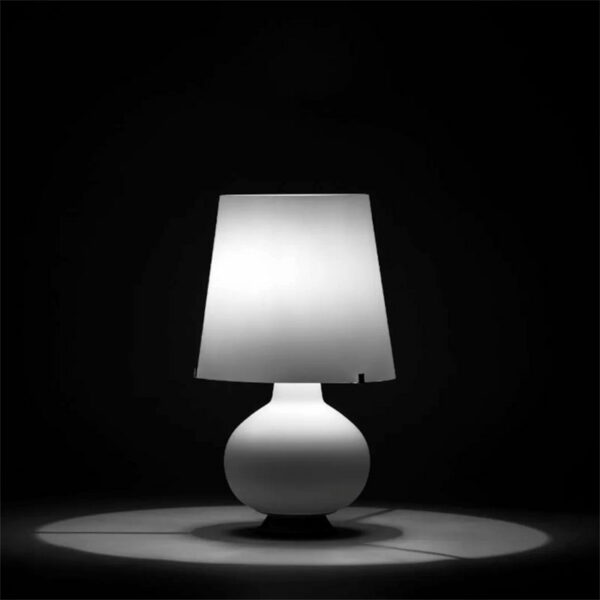 FONTANAARTE-FONTANA-MEDIA-BIANCA-LAMPADA-TAVOLO-1-STILLUCE-STORE-BERGAMO