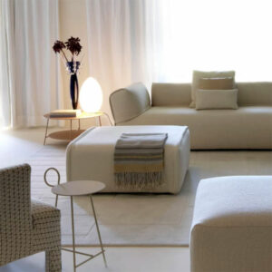 FONTANAARTE-UOVO-PICCOLO-LAMPADA-TAVOLO-AMBIENTAZIONE-STILLUCE-STORE-BERGAMO