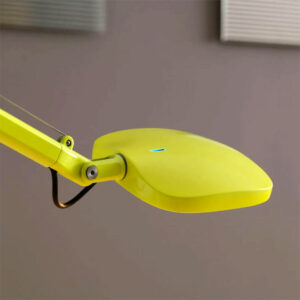 FONTANAARTE-VOLEE-LAMPADA-TAVOLO-GIALLO-PARTICOLARE-STILLUCE-STORE_DIM-BERGAMO