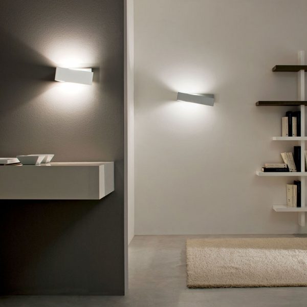 LINEALIGHT-ZIG-ZAG-PARETE-STILLUCE-STORE-BERGAMO