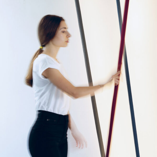 MARTINELLI-LUCE-ELASTICA-AMB-LAMPADA-TERRA-STILLUCE-STORE-BERGAMO