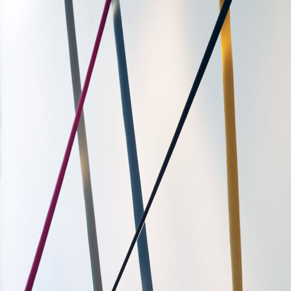 MARTINELLI-LUCE-ELASTICA-COLORI-LAMPADA-TERRA-STILLUCE-STORE-BERGAMO