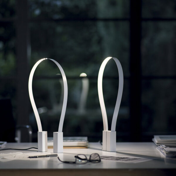 MARTINELLI-LUCE-FLUIDA-TAVOLO-AMB-STILLUCE-STORE-BERGAMO-copia