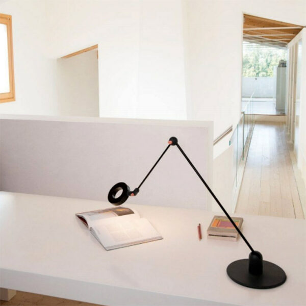 MARTINELLI-LUCE-LAMICA-TAVOLO-NERO-STILLUCE-STORE--BERGAMO