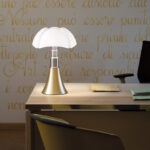 MARTINELLI-LUCE-PIPISTRELLO-MEDIO-OTTONE-LAMPADA-TAVOLO-STILLUCE-STORE--BERGAMO