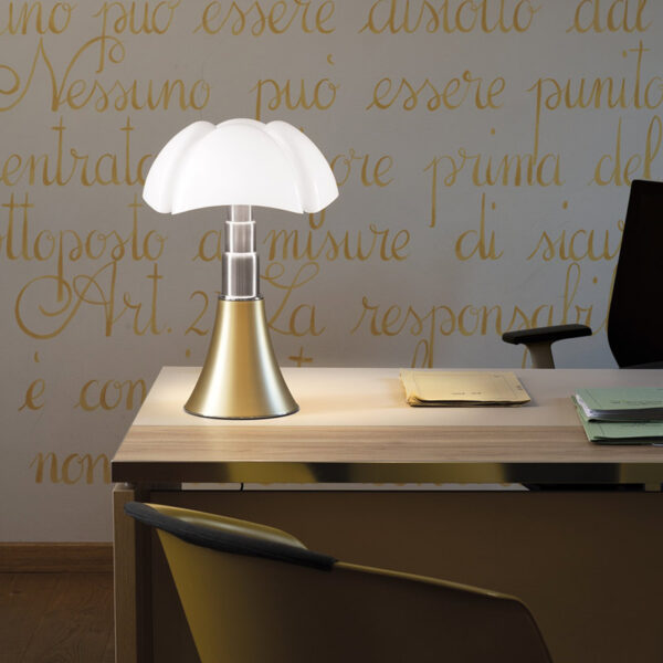 MARTINELLI-LUCE-PIPISTRELLO-MEDIO-OTTONE-LAMPADA-TAVOLO-STILLUCE-STORE--BERGAMO MARTINELLI-LUCE-PIPISTRELLO-MEDIO-OTTONE-LAMPADA-TAVOLO-STILLUCE-STORE--BERGAMO