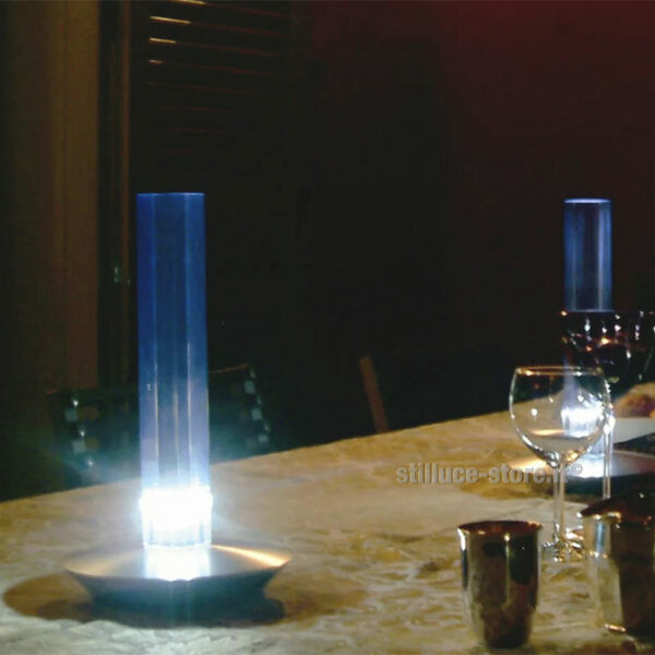 O-LUCE-CAND-LED-LAMPADA-TAVOLO-STILLUCE-AMBIENTAZIONE-STORE-BERGAMO