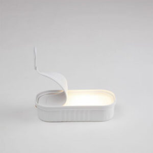 SELETTI-DAILY-SARDINA-GLOW-LAMPADA-TAVOLO-1-STILLUCE-STORE-BERGAMO