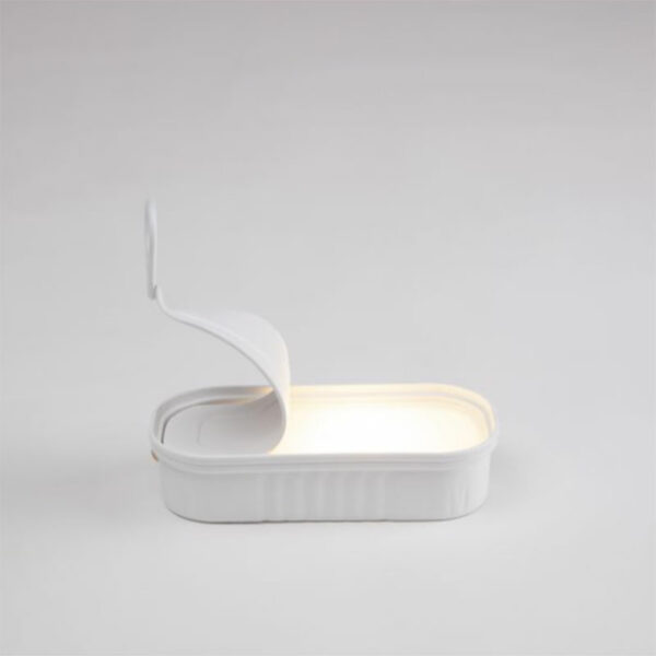 SELETTI-DAILY-SARDINA-GLOW-LAMPADA-TAVOLO-1-STILLUCE-STORE-BERGAMO