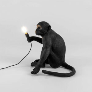 SELETTI-MONKEY-LAMP-SEDUTA-3-NERA-LAMPADA-DA-TAVOLO-STILLUCE-STORE-BERGAMO