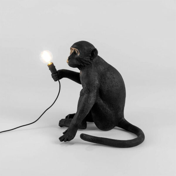 SELETTI-MONKEY-LAMP-SEDUTA-3-NERA-LAMPADA-DA-TAVOLO-STILLUCE-STORE-BERGAMO