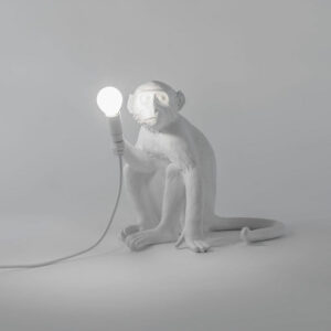 SELETTI-MONKEY-LAMP-SEDUTA-ACCESA-H32-STILLUCE-STORE-BERGAMO