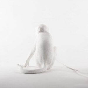 SELETTI-MONKEY-LAMP-SEDUTA-BIANCA-STILLUCE-STORE-BERGAMO