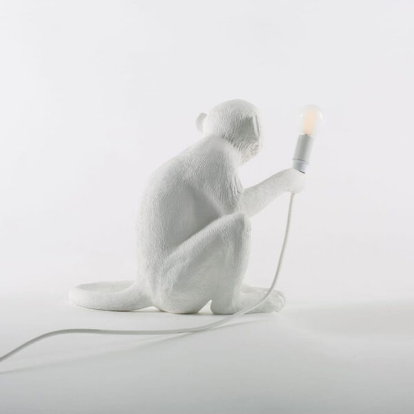 SELETTI-MONKEY-LAMP-SEDUTA-LAMPADA-DA-TAVOLO-STILLUCE-STORE-BERGAMO