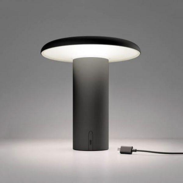 ARTEMIDE-TAKKU-NERO-STILLUCE-STORE-BERGAMO