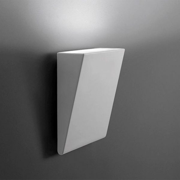artemide-cuneo-parete-terra-grigio-bianco-stilluce-store-bergamo